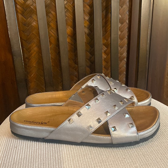 COMFORTVIEW - Gia Studded Sandal Silver 11W - Picture 3 of 7